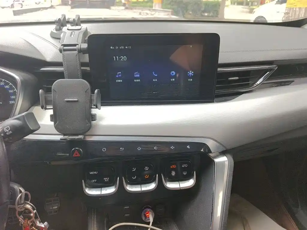 BAIC X3 1.5 T Manual Glory