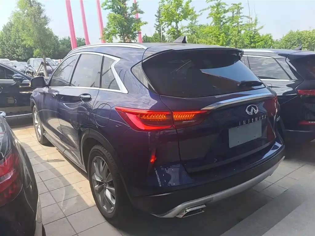 Infiniti QX50 2.0 T 2 WD Fashion