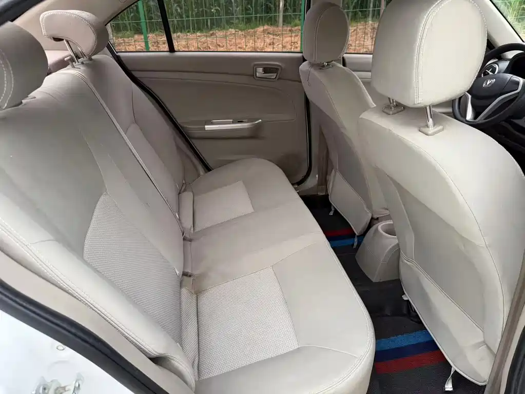 Yuexiang V3 1.4 L Manual Bliss CN-IV
