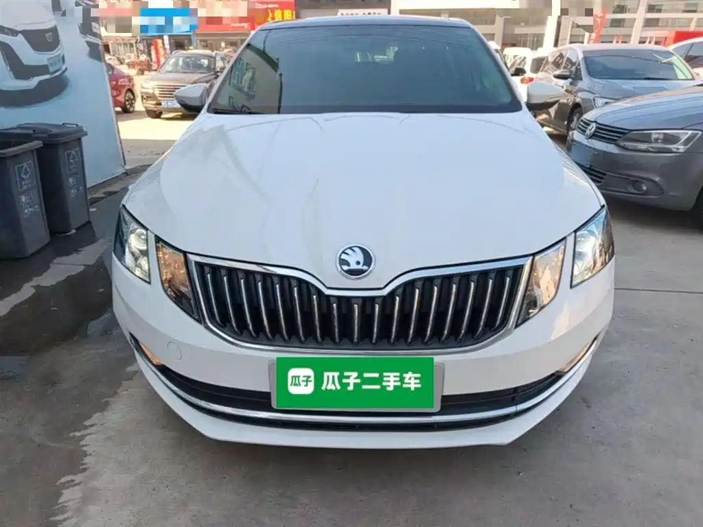 Octavia 明锐 2019款 TSI230 DSG豪华版