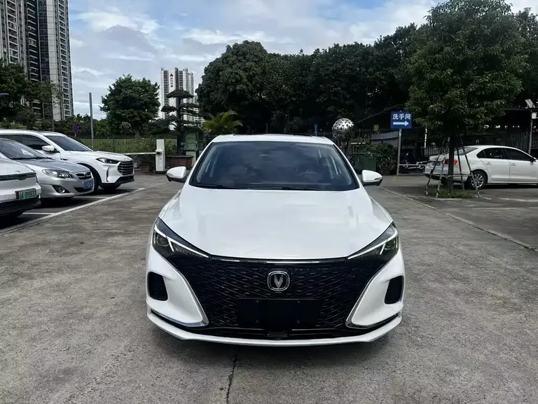 Changan Eado PLUS Blue Whale NE 1.4 T GDI DCT Flagship