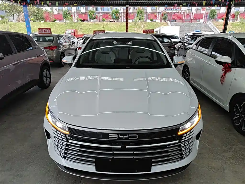 Destroyer 05 Glory DM-i 55 KM Luxury