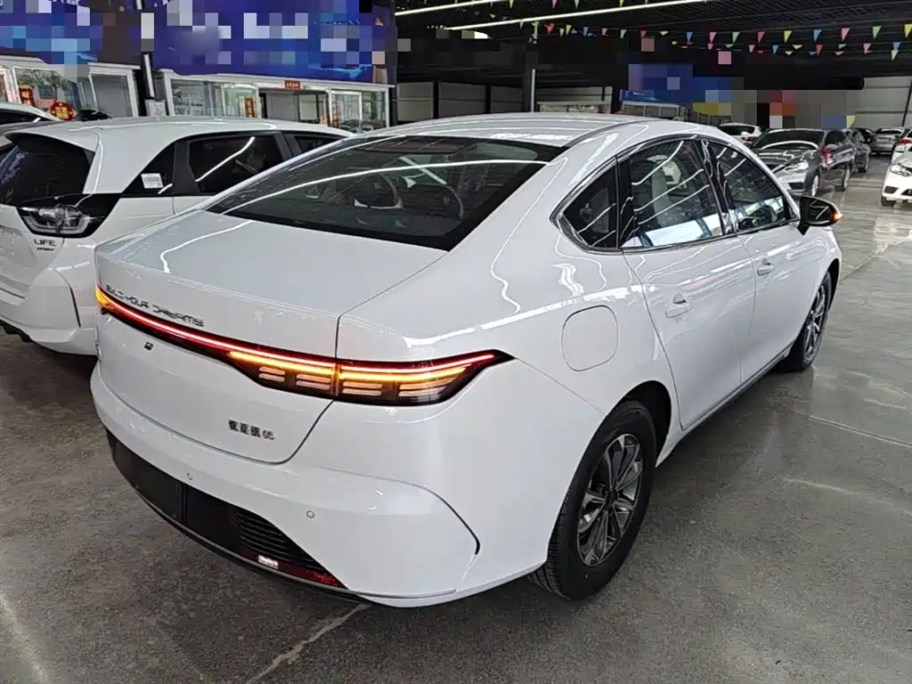 Destroyer 05 Glory DM-i 55 KM Luxury