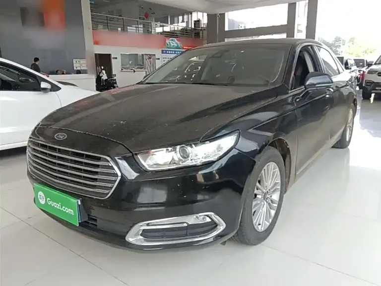 Ford Taurus EcoBoost 245 Fashion