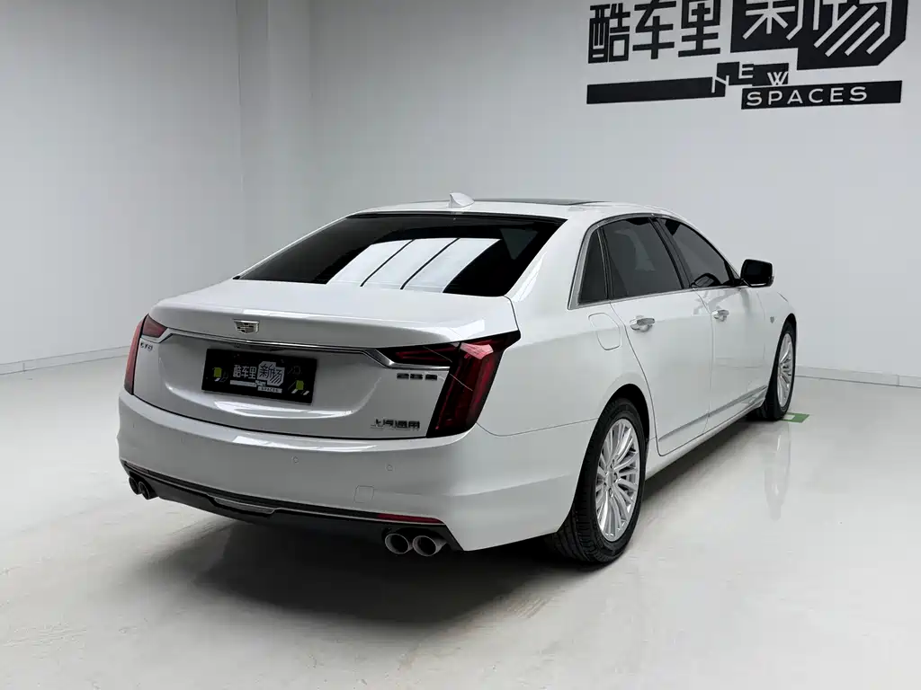 Cadillac CT6 28 T Style