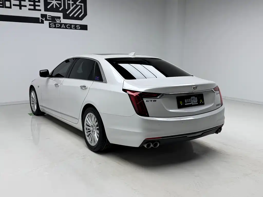Cadillac CT6 28 T Style