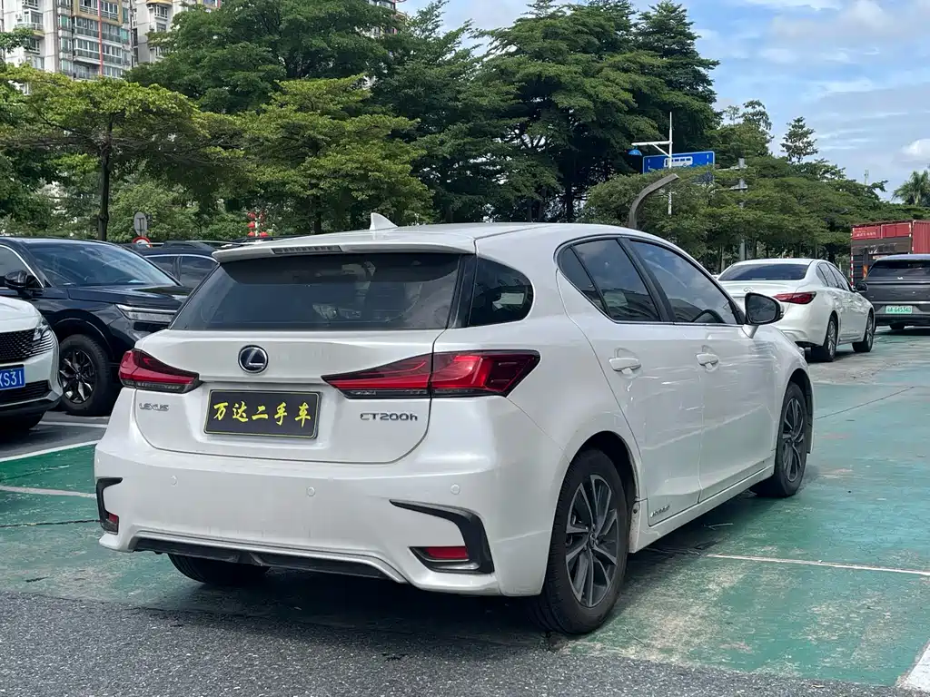 Lexus CT CT200 h Elite Mono CN-V