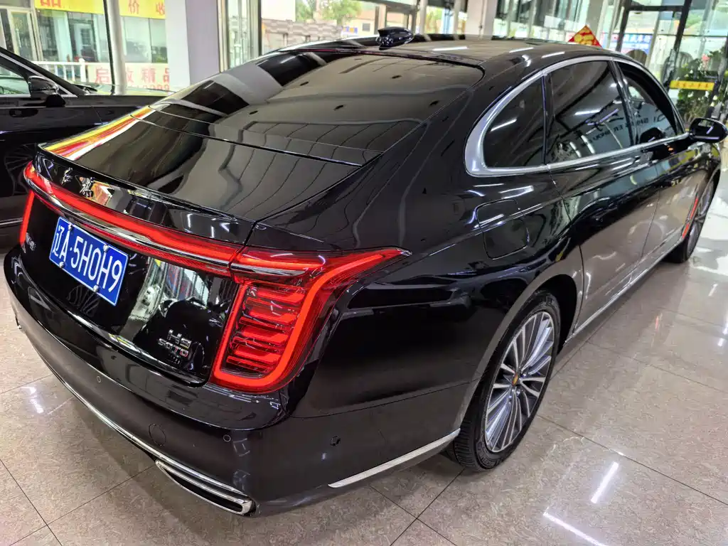 Hongqi H9 2.0 T Connected Flagship