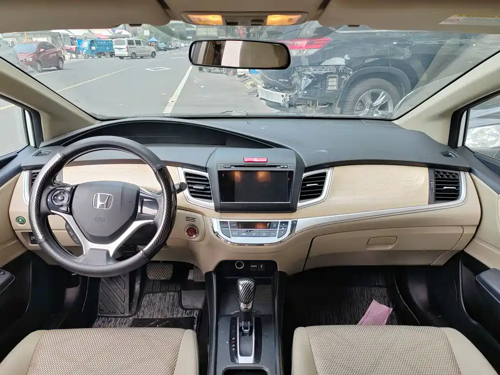 Jade 1.8 L Auto Comfort Elite 5-seat