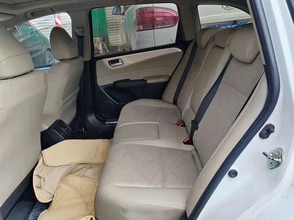 Jade 1.8 L Auto Comfort Elite 5-seat