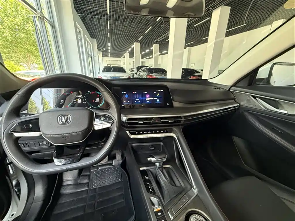 Changan CS35 PLUS 长安CS35 PLUS 2024款 蓝鲸NE 1.4 T DCT超享版