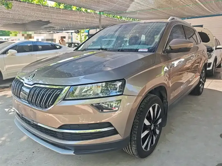 Skoda Karoq TSI280 Luxury CN-V