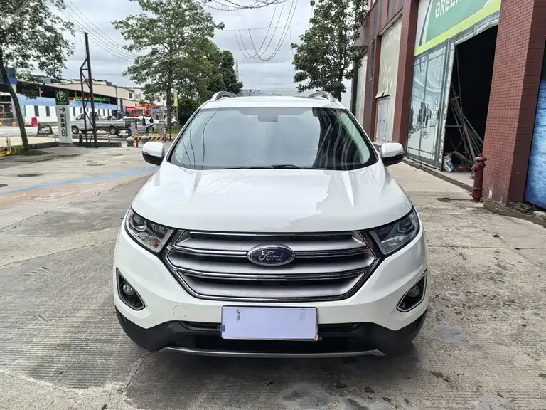 Ford Edge EcoBoost 245 2 WD Platinum Sharp 7-seat