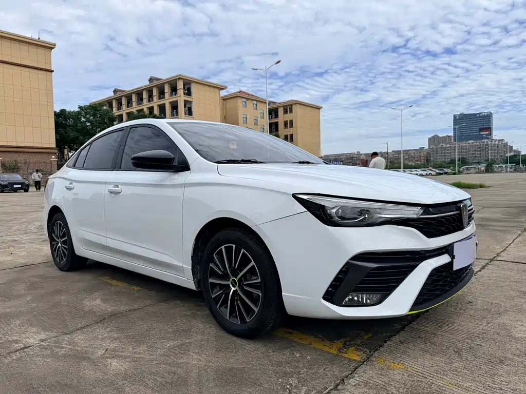 Roewe i5 1.5 L CVT Platinum
