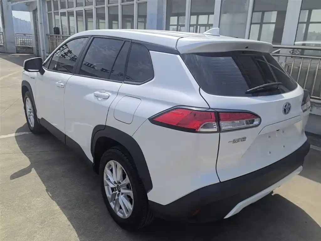 Corolla Cross Dual Engine 2.0 L Pioneer