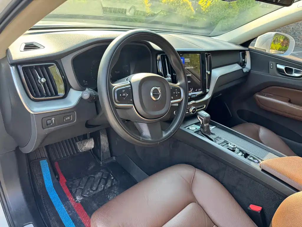 Volvo XC60 T5 4 WD Smart Vision Luxury