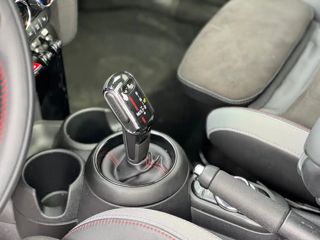 MINI MINI 2021款 2.0 T COOPER S 叁柒号纪念版