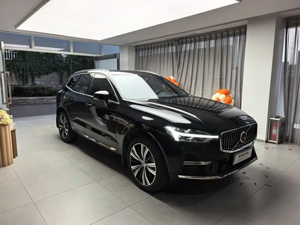 Volvo XC60 PHEV T8 PHEV 4 WD Smart Vision Luxury