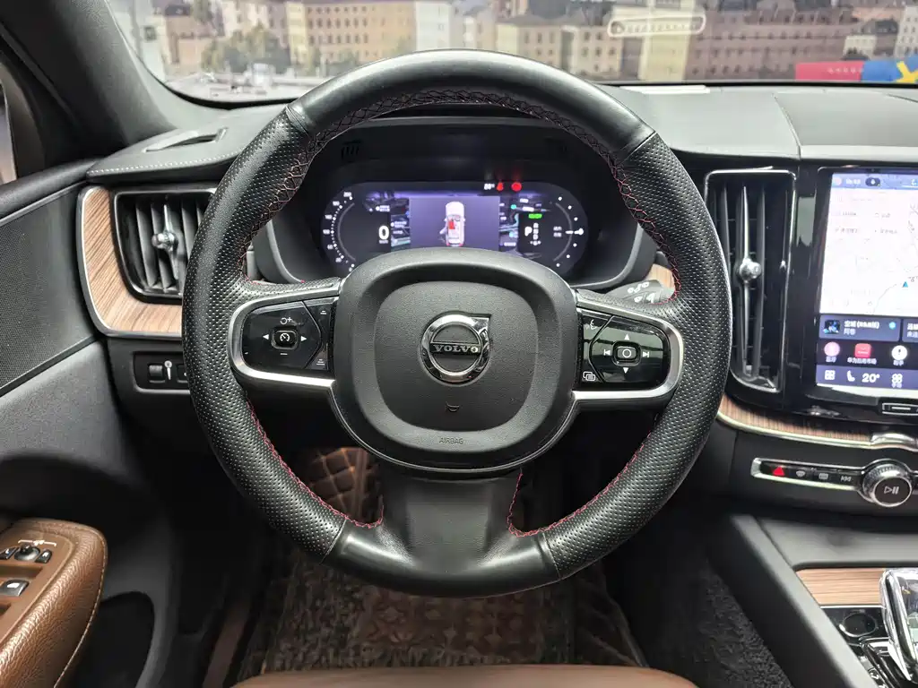 Volvo XC60 PHEV T8 PHEV 4 WD Smart Vision Luxury