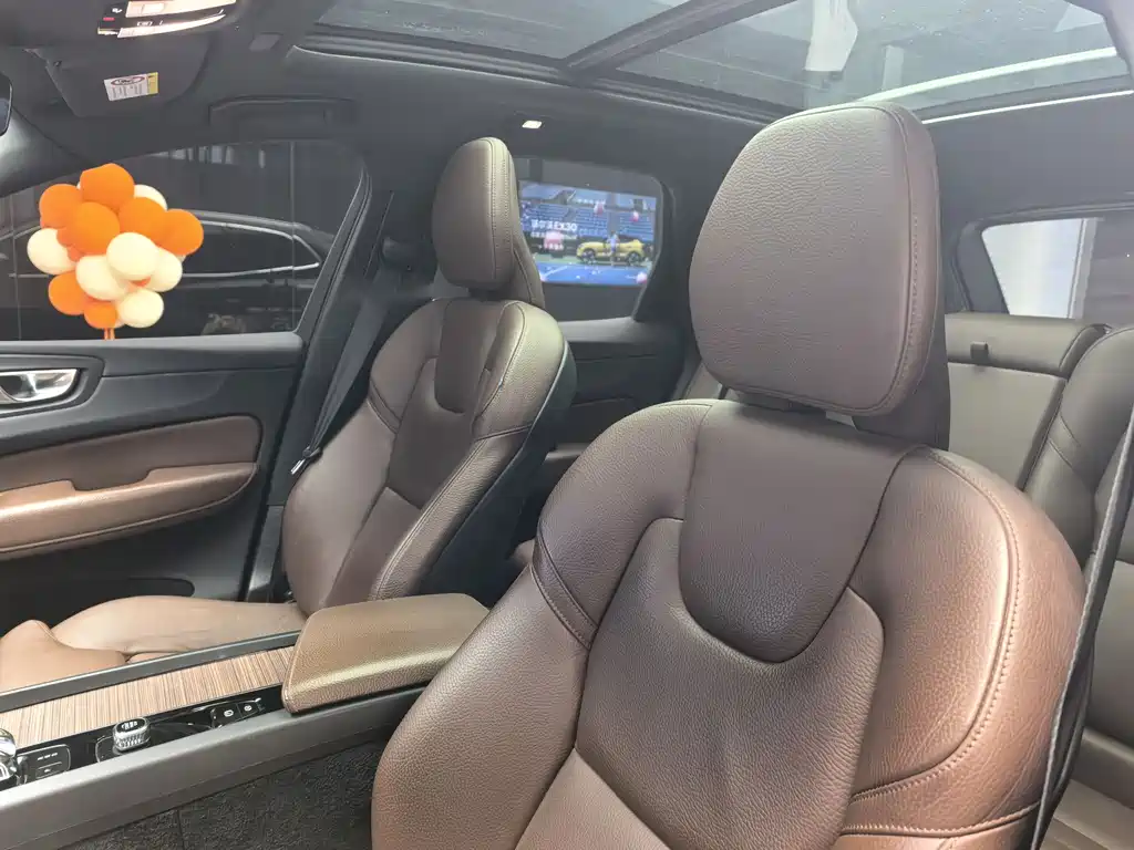 Volvo XC60 PHEV T8 PHEV 4 WD Smart Vision Luxury