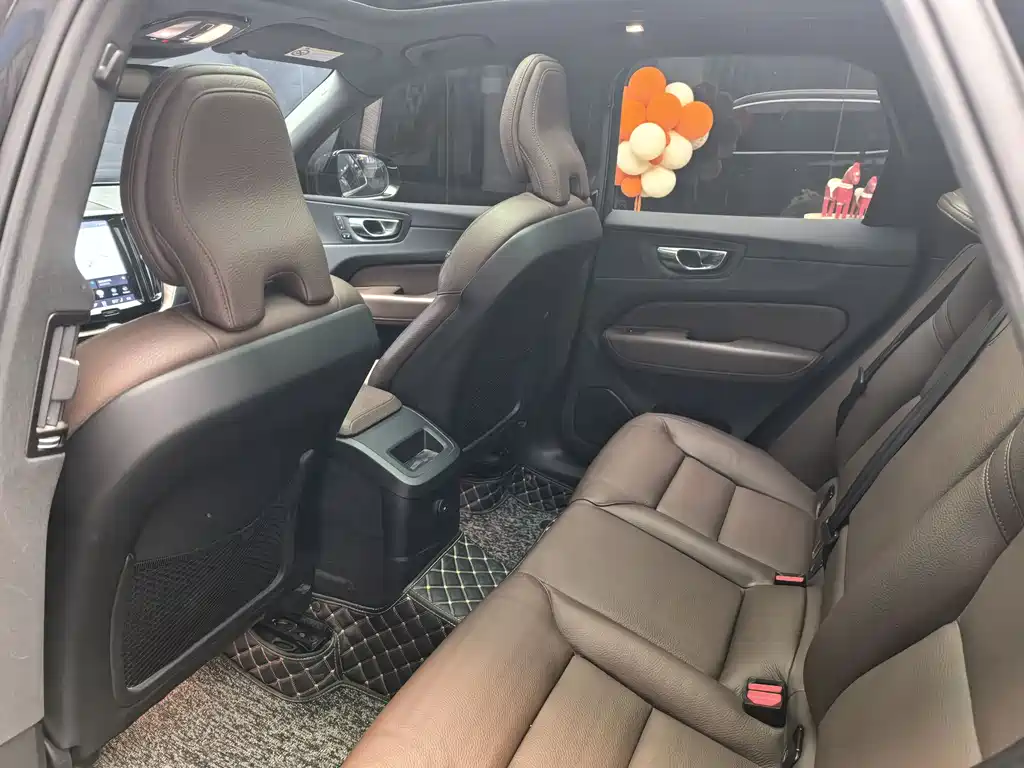 Volvo XC60 PHEV T8 PHEV 4 WD Smart Vision Luxury
