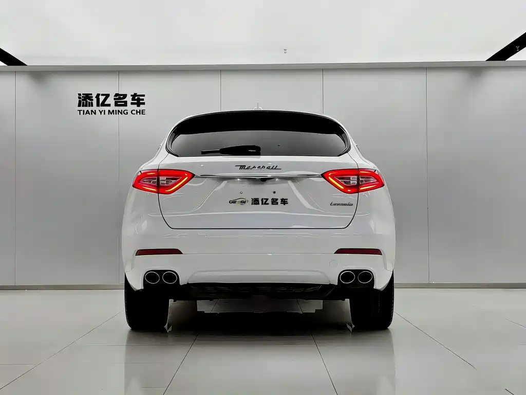 Levante 3.0 T Standard
