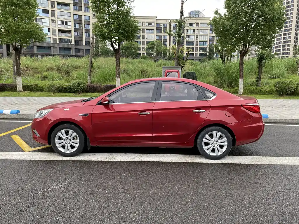 Eado 1.6 L Manual Luxury