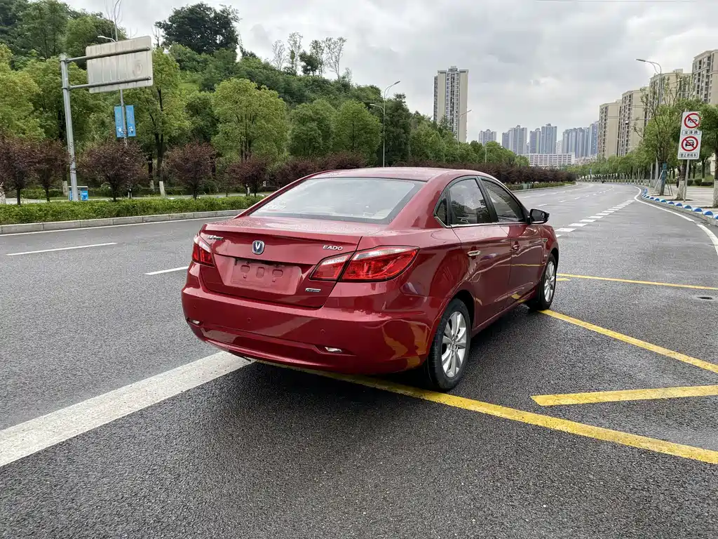 Eado 1.6 L Manual Luxury