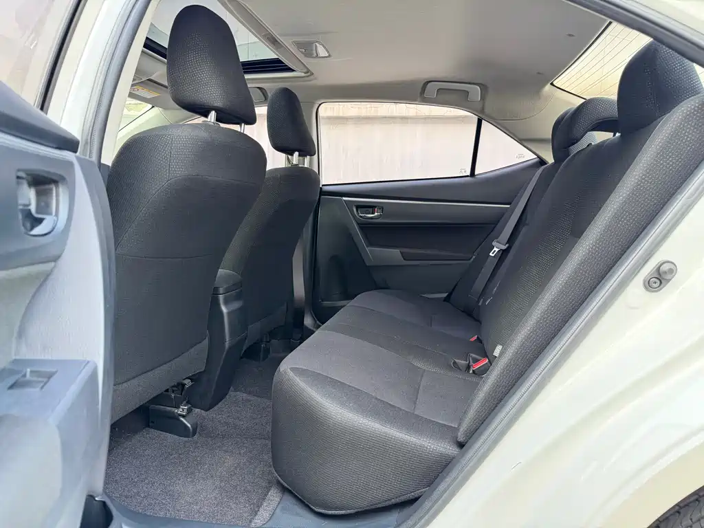 Levin 1.6 G CVT Elite