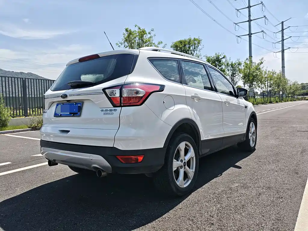 Kuga EcoBoost 180 2 WD