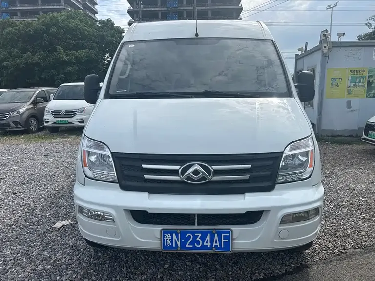 Maxus Xintu V80 2.0 T PLUS Manual All-round LWB Mid Roof 6 7 8 9-seat