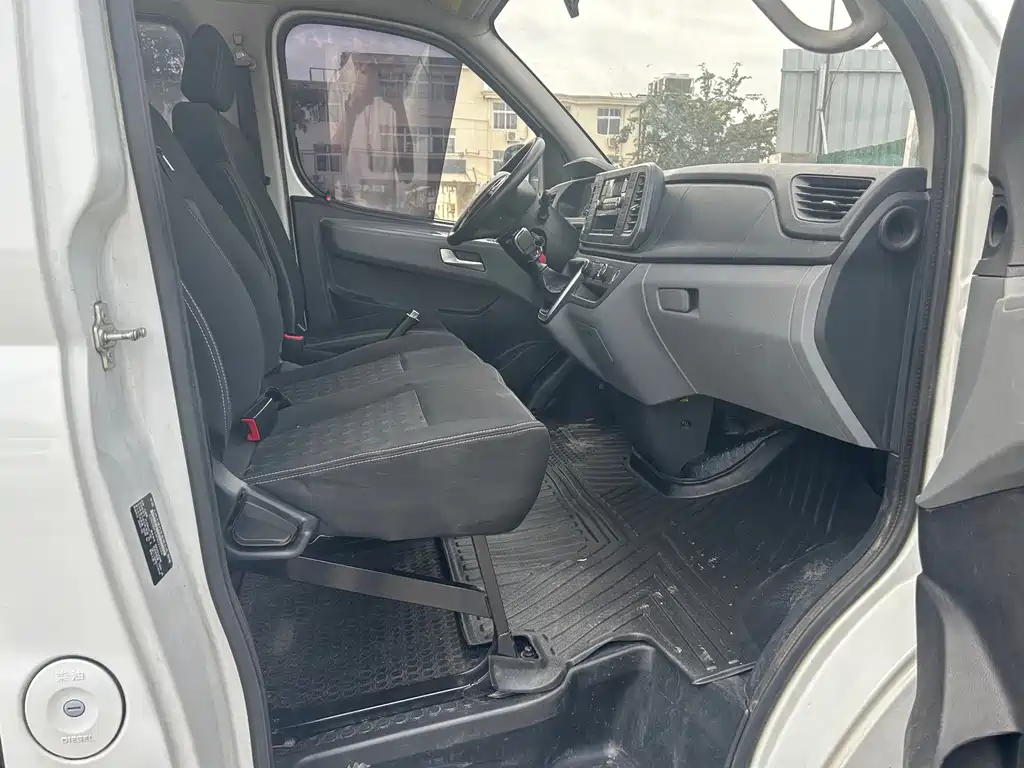 Xintu V80 2.0 T PLUS Manual All-round LWB Mid Roof 6 7 8 9-seat