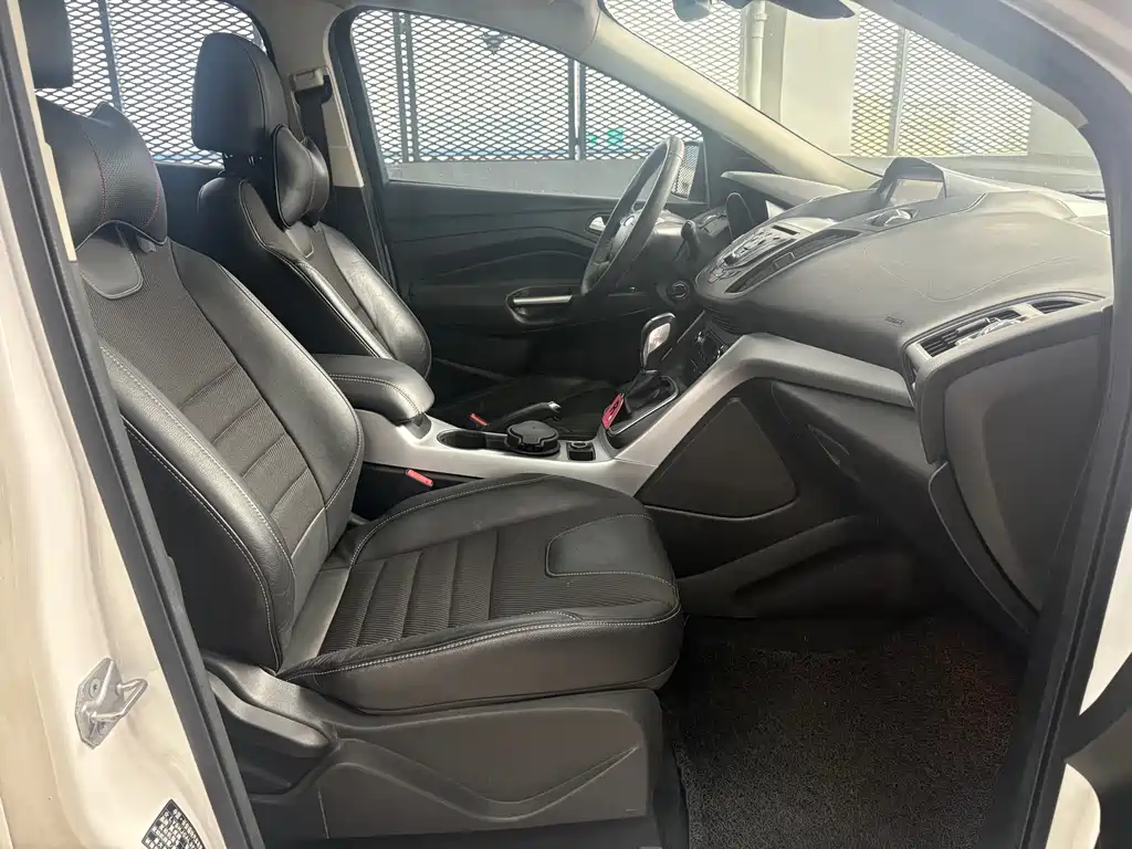 Kuga 1.5 L GTDi 2 WD Style