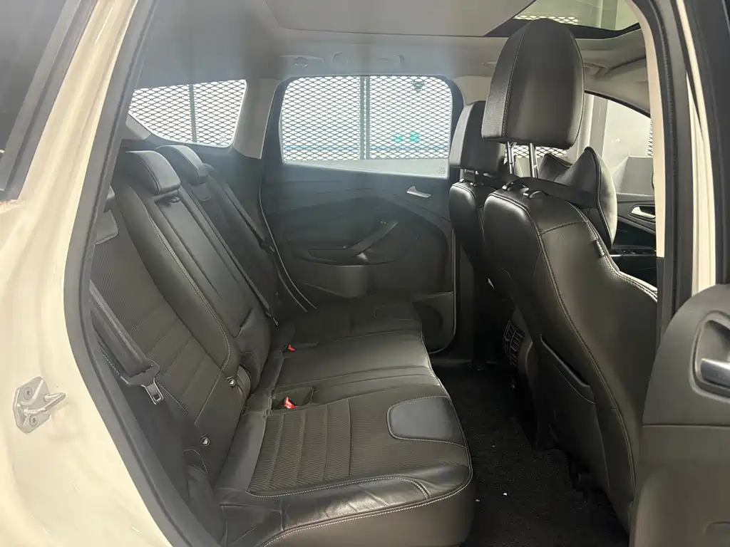 Kuga 1.5 L GTDi 2 WD Style