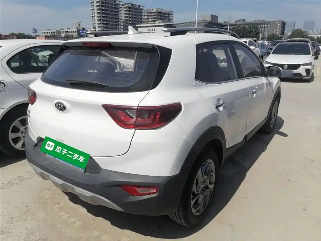 Stonic 1.4 L Auto Fun Enjoyment CN-V