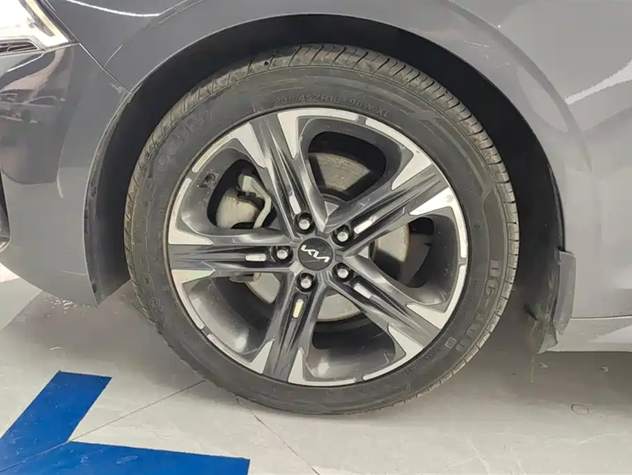 Kia K5 380 T GT-Line Refreshed