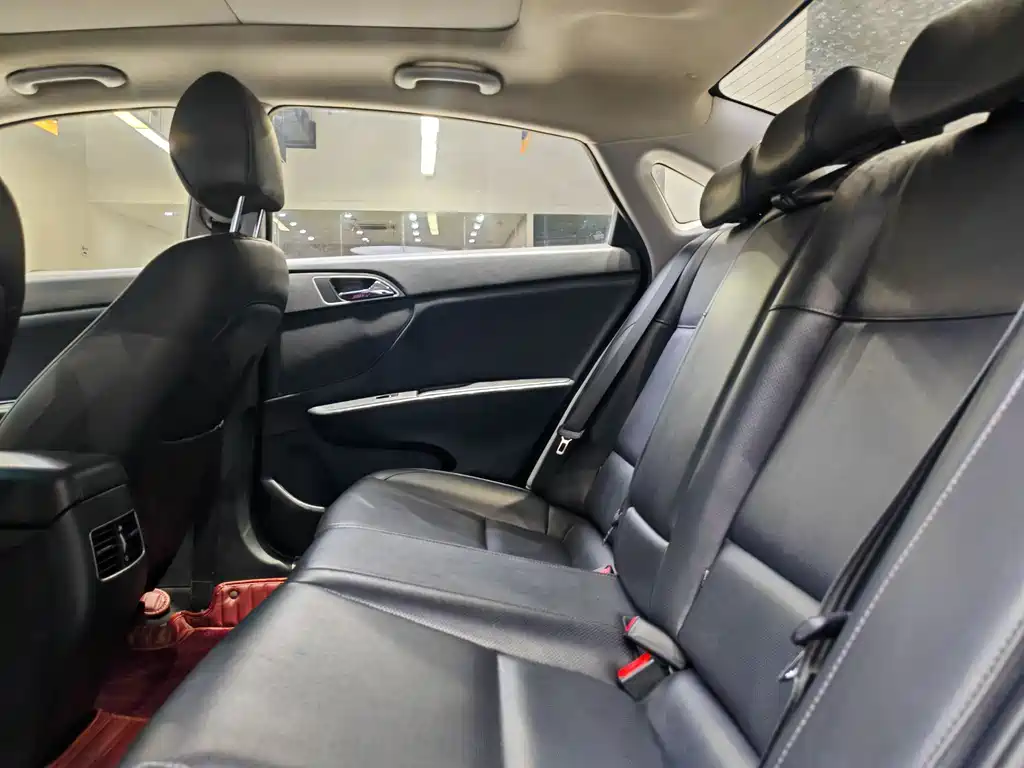 Mistra 1.8 L Auto Distinguished DLX CN-VI