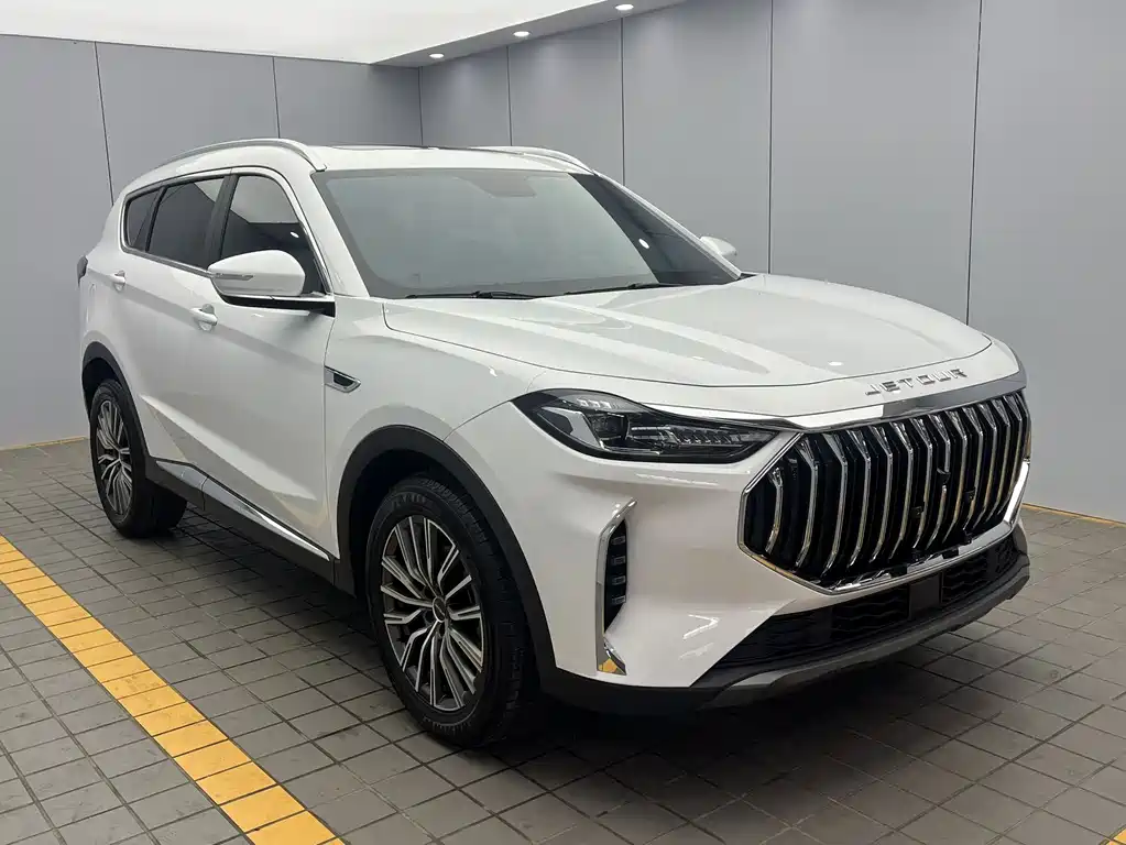 Jetour X70 PLUS 1.5 T DCT Brave PLUS 5-seat