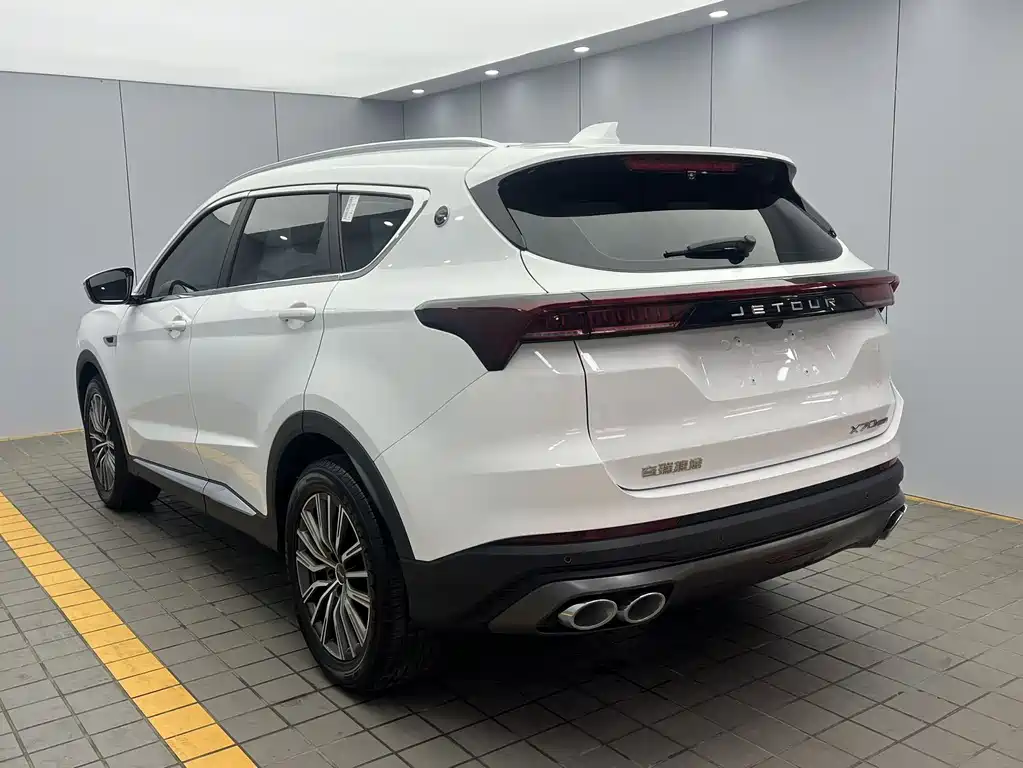 Jetour X70 PLUS 1.5 T DCT Brave PLUS 5-seat