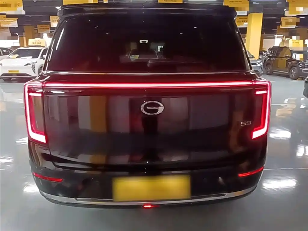 Trumpchi Xiangwang S9 Qiankun UItra 6-seat