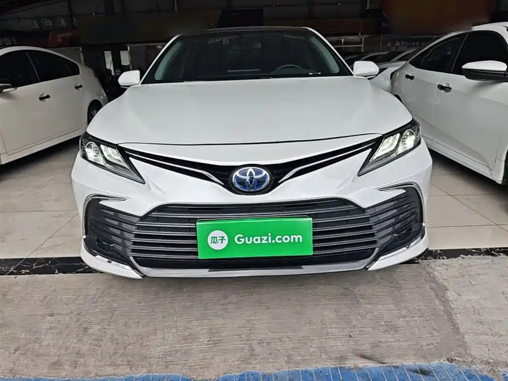 Camry Dual Engine 2.5 HG Luxury