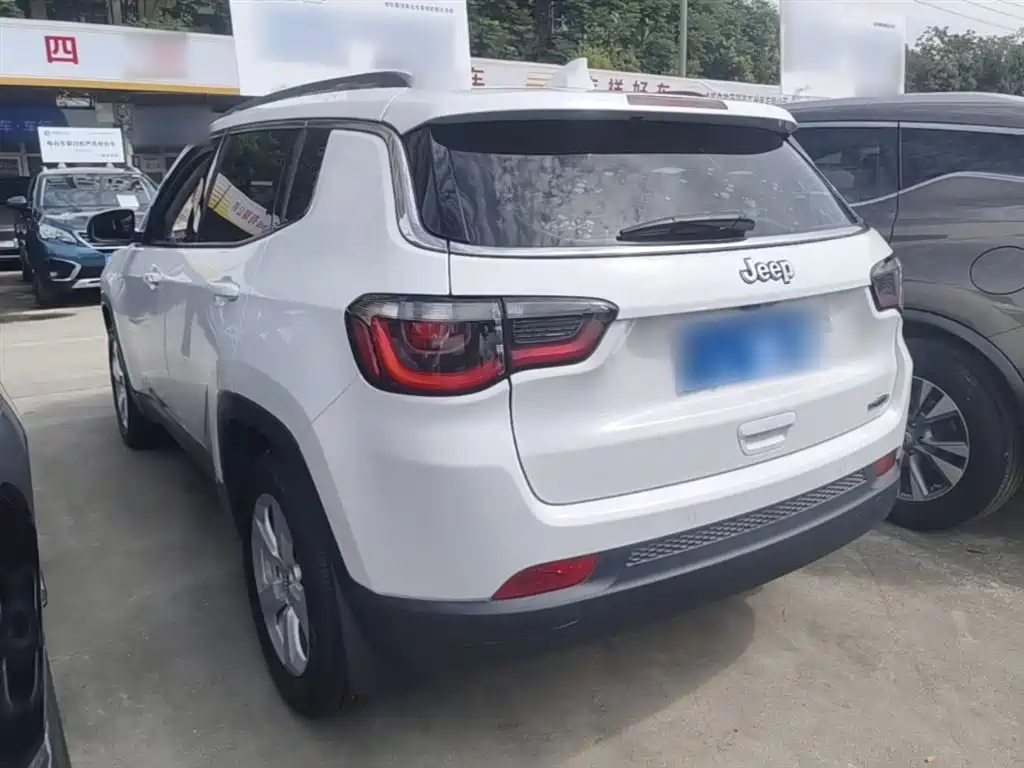 Compass 200 T Auto Home Enjoyment