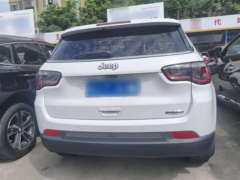 Compass 200 T Auto Home Enjoyment