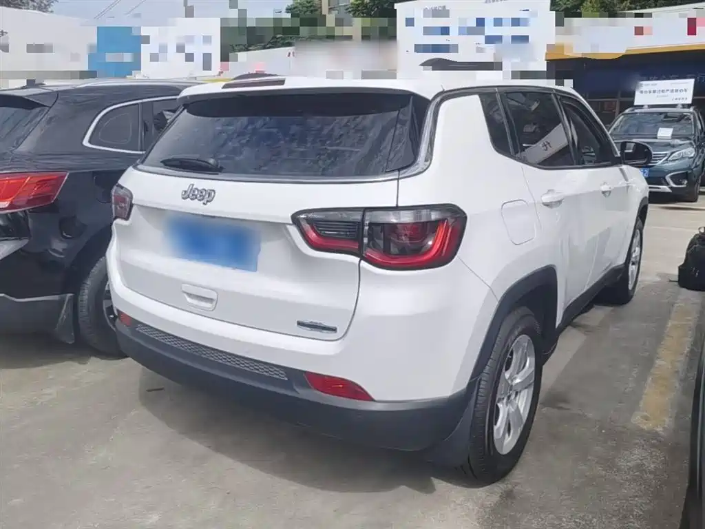 Compass 200 T Auto Home Enjoyment