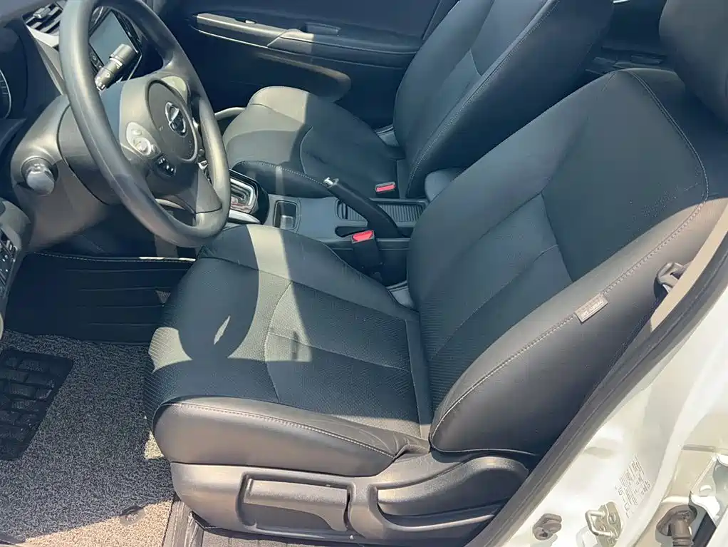 Sylphy 1.6 XV CVT Smart Enjoyment