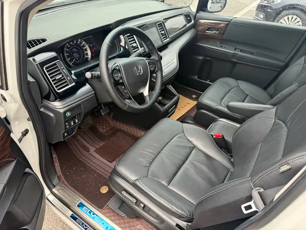 Elysion 2.4 L Style