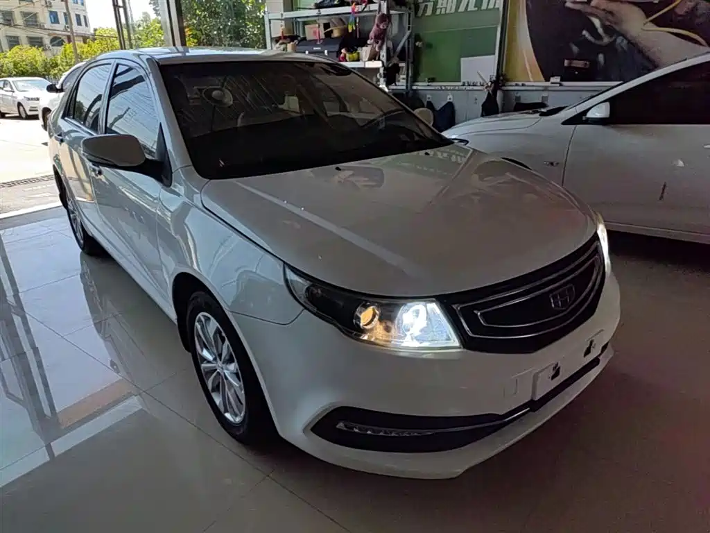 Vision 1.5 L Auto Happy