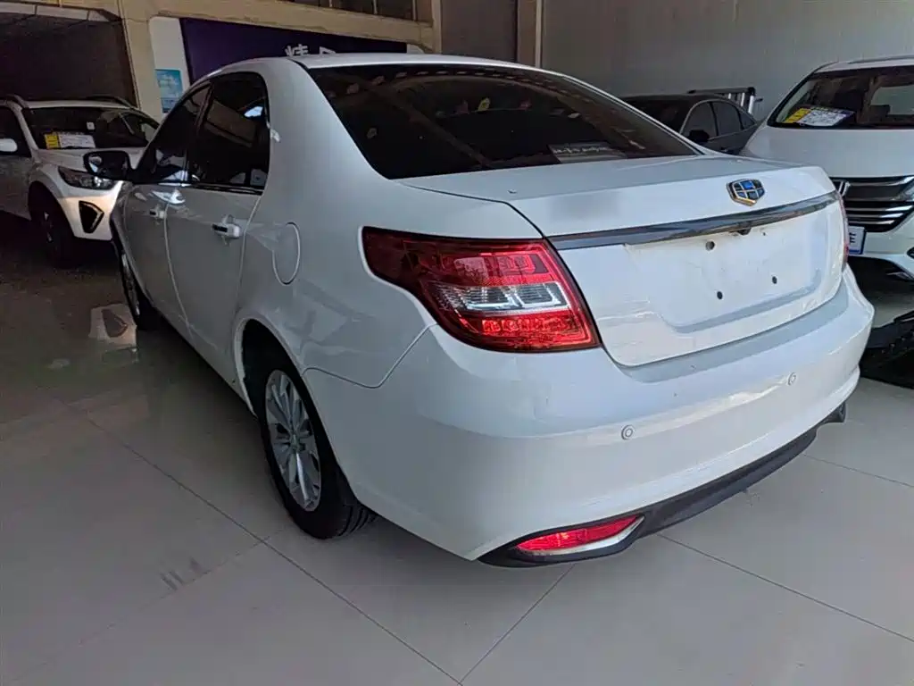Vision 1.5 L Auto Happy