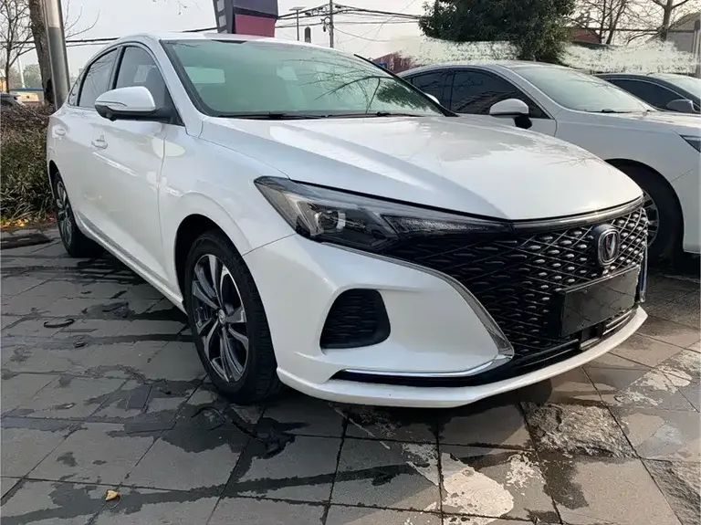 Changan Eado PLUS Blue Whale NE 1.4 T GDI DCT Sharp Style
