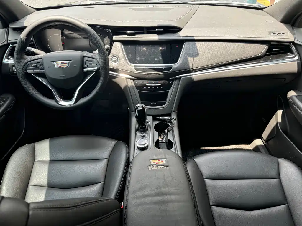 Cadillac XT6 2.0 T 7-seat 4 WD Style